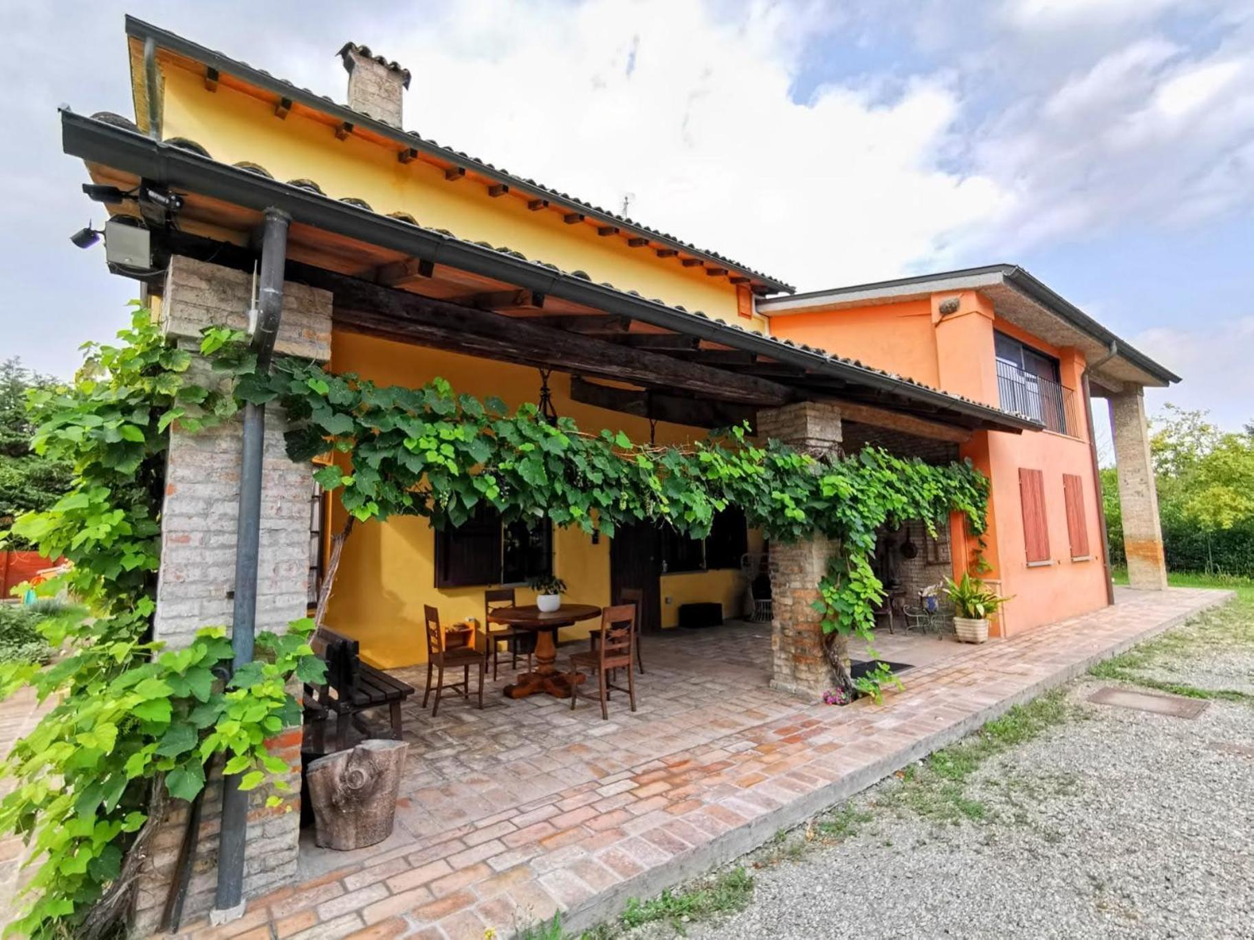 R&B Albero Cavo Parma Panzió Kültér fotó