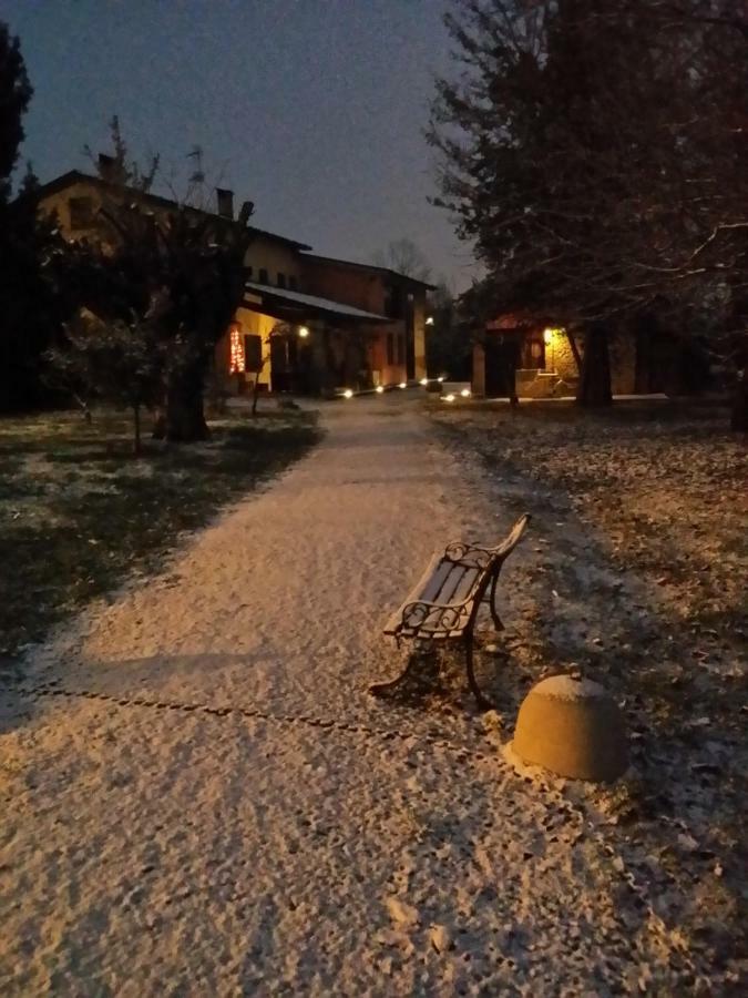 R&B Albero Cavo Parma Panzió Kültér fotó